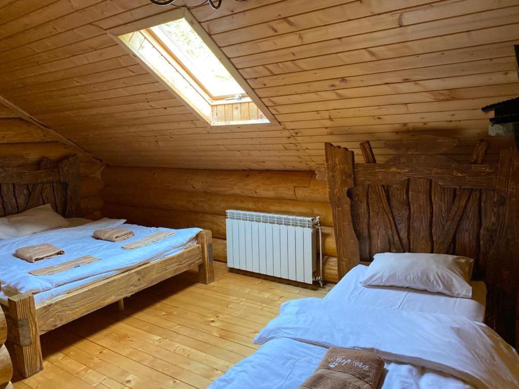 Hotel Berloga-Sinevir Synevyrsʼka Polyana Exteriér fotografie