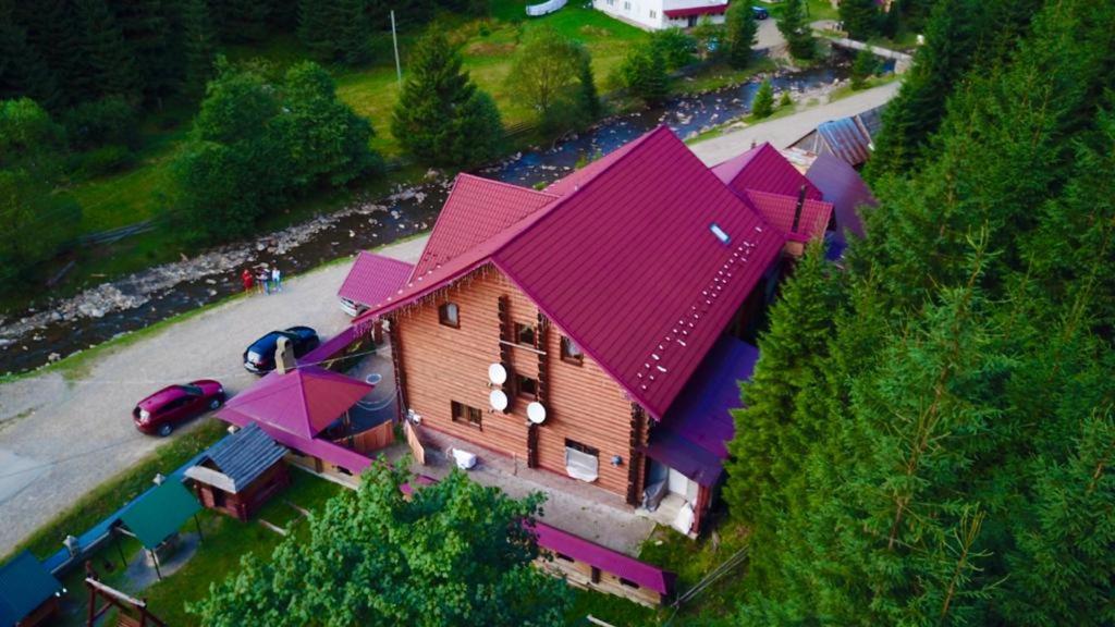 Hotel Berloga-Sinevir Synevyrsʼka Polyana Exteriér fotografie