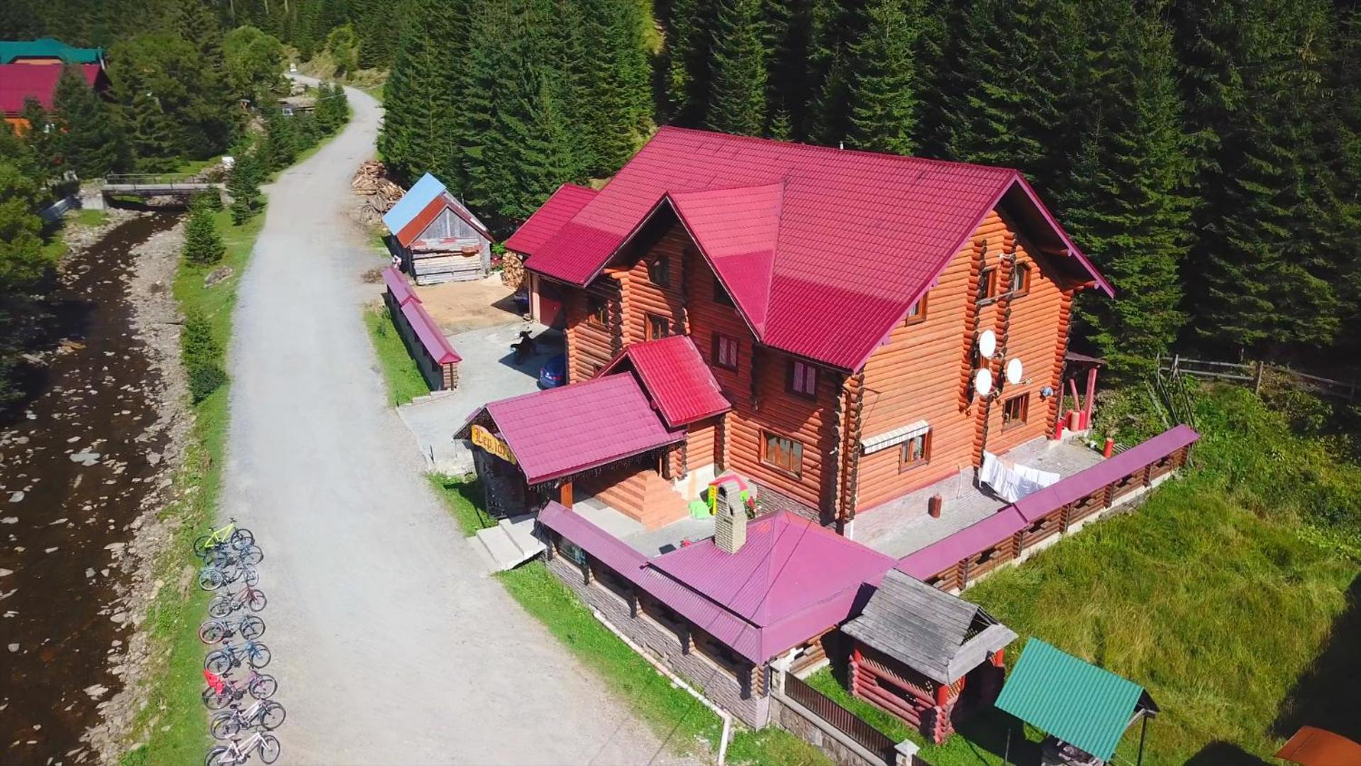 Hotel Berloga-Sinevir Synevyrsʼka Polyana Exteriér fotografie