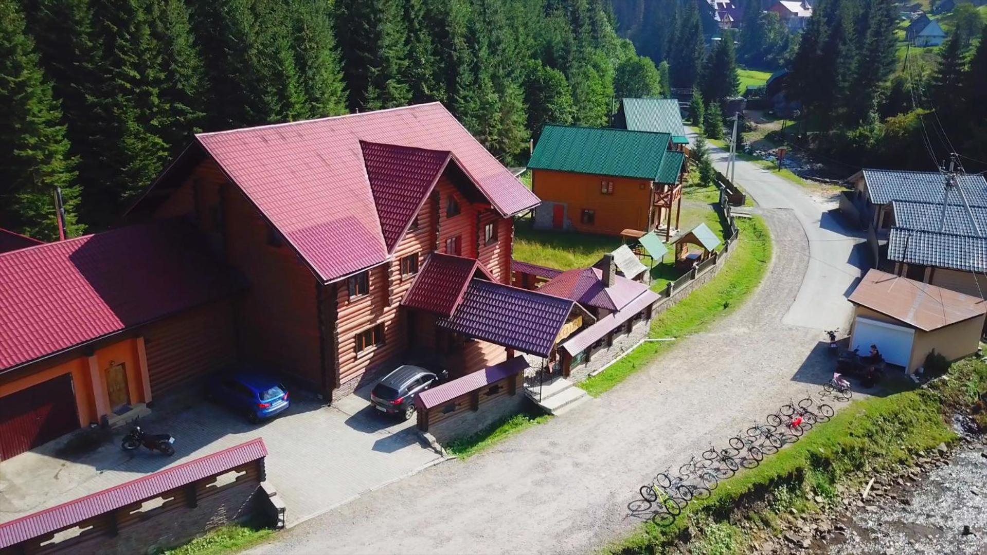 Hotel Berloga-Sinevir Synevyrsʼka Polyana Exteriér fotografie