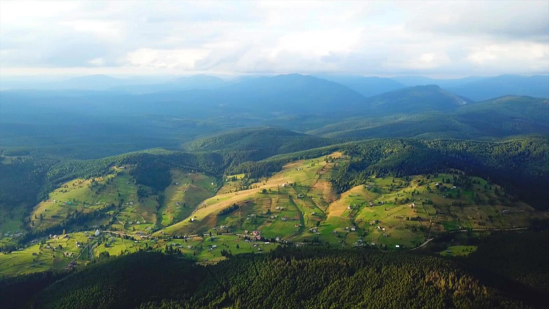 Hotel Berloga-Sinevir Synevyrsʼka Polyana Exteriér fotografie
