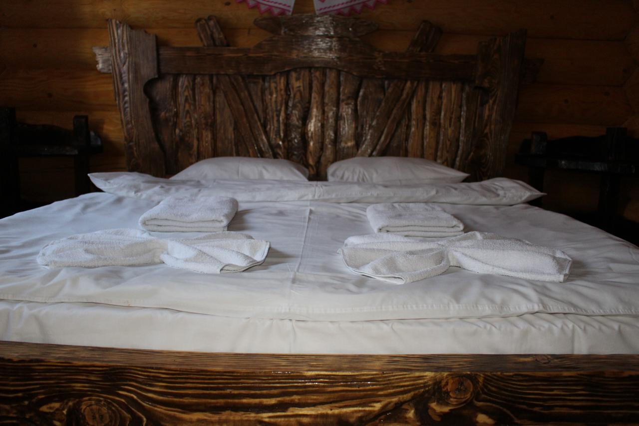 Hotel Berloga-Sinevir Synevyrsʼka Polyana Exteriér fotografie